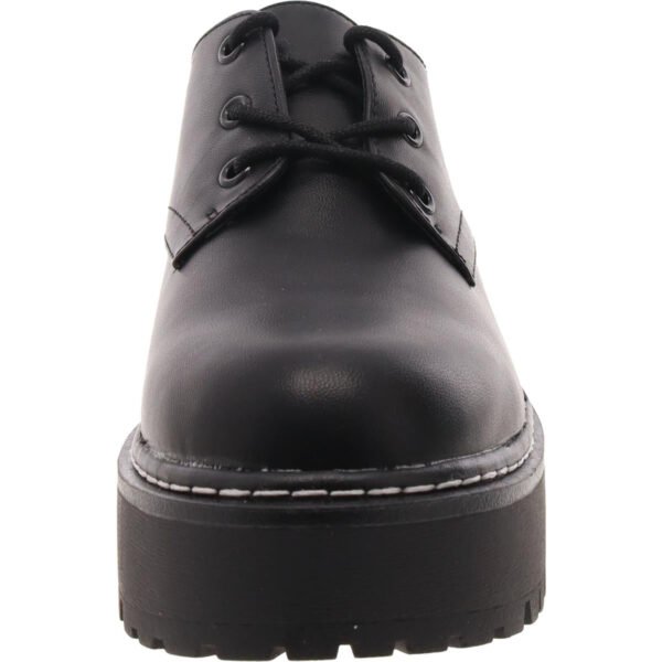 Wild Pair Womens Authentick  Lugged Sole Dressy Oxfords - Image 4